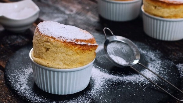 cokoladni sufle z bam belo cokolado