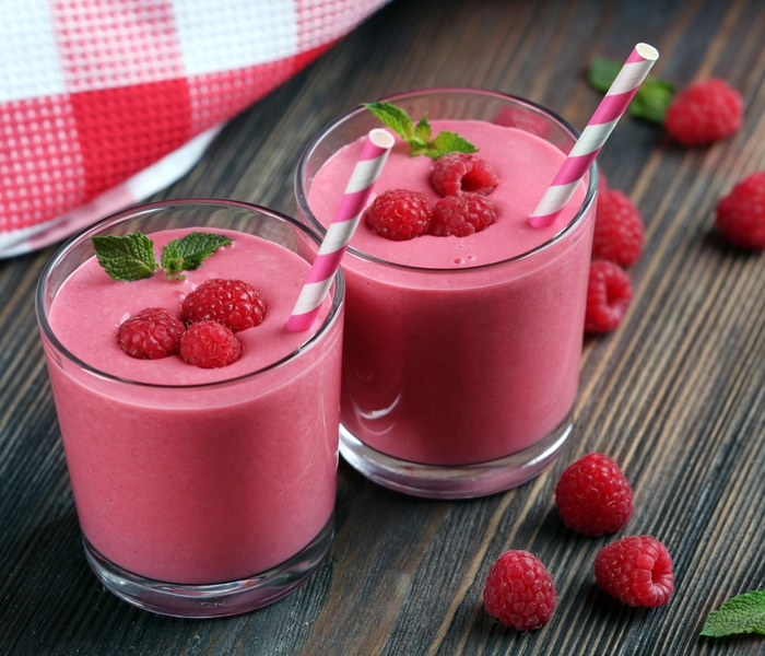 malinov smoothie z marmelado brez dodanega sladkorja: osvezujoc napitek za energijski zacetek dneva