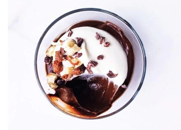 cokoladni puding z ananasom