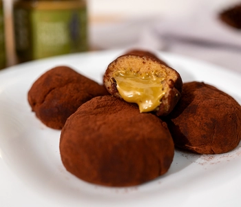 Tiramisu kroglice s pistacijinim namazom