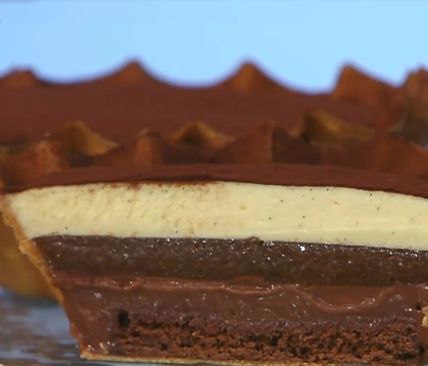 masterchef sacher torta z ganasem iz temnega piva in mascarpone kremo z vanilijo